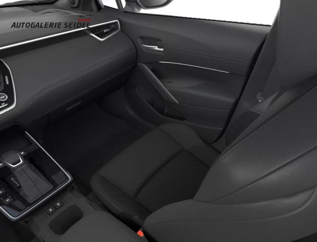 Toyota Corolla Cross Lounge 2.0 HEV 180 CVT Leder Nav 