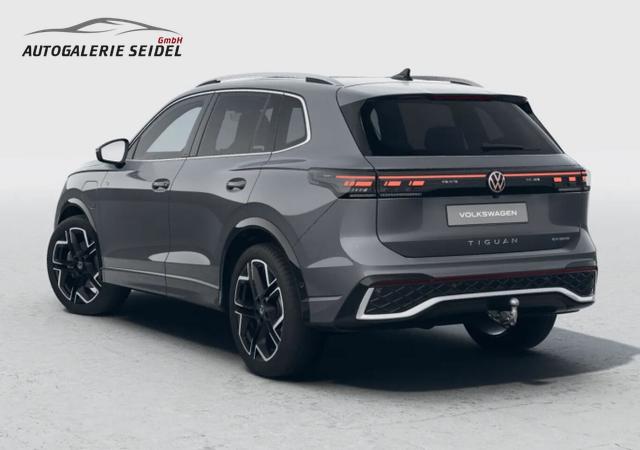 Volkswagen Tiguan R-Line eHybrid 204 Pano AHK HUD 5J.Gar 