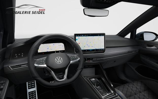 Volkswagen Golf 8 1.5 eTSI 150 DSG R-Line Pano Nav 5J.Gar 