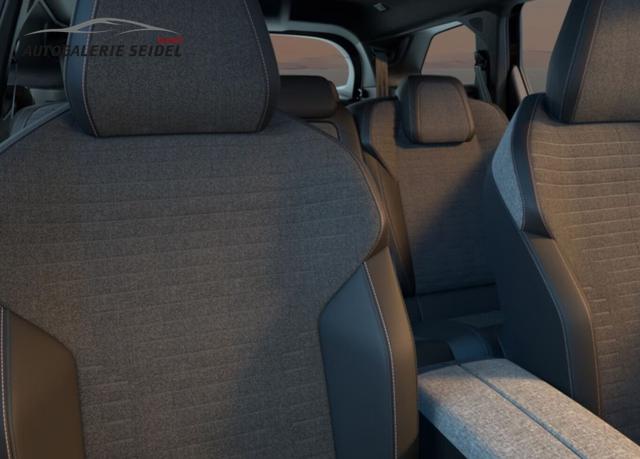 Peugeot 5008 Allure MHEV 145 Nav AHK 360° ACC 21"-HD 7S 