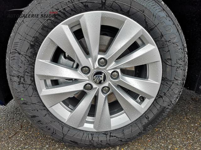 Skoda Octavia Combi 2.0 TDI 110 kW Selection Kombi DSG Navi PDC GV5 el. Hk 