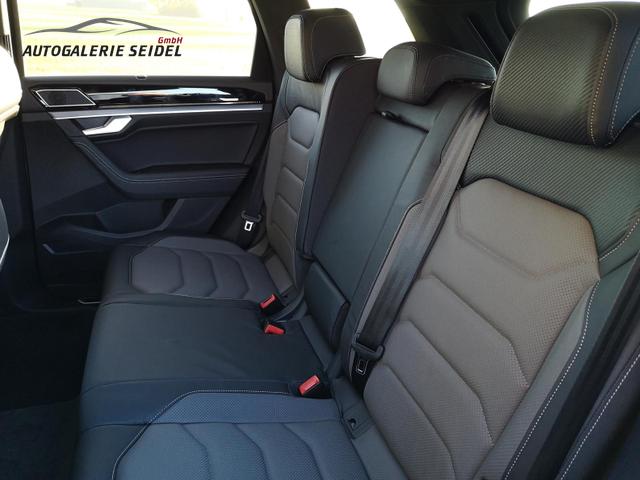 Volkswagen Touareg 3.0 TDI 210 kW 4Motion R-Line V6 UPE 113.880 € 