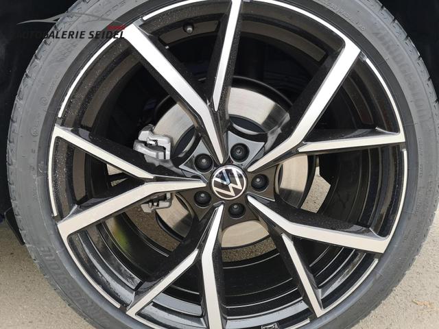 Volkswagen Touareg 3.0 TDI 210 kW 4Motion R-Line V6 UPE 113.880 € 