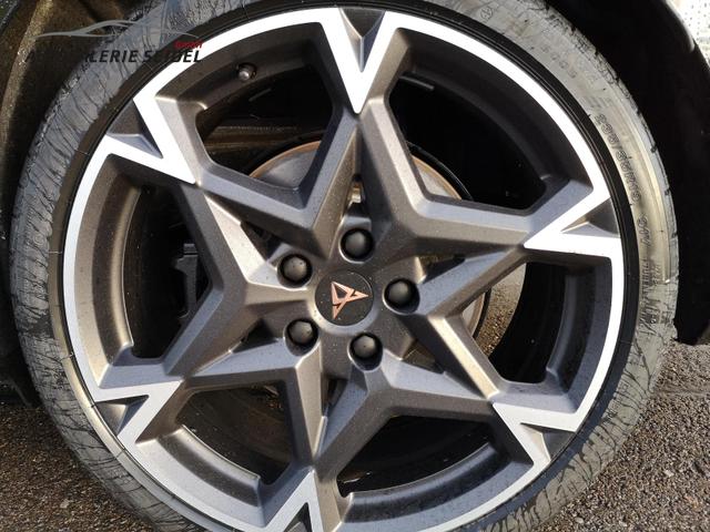 Cupra Leon Sportstourer 2.0 TSI 245 kW 4Drive VZ Kombi 2.0TSI DSG 4x4 ABT AHK GV5 LED el. Hk Pano Navi Sound 