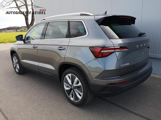 Skoda Karoq Selection 2.0 TDI DSG 4x4 GV5 AHK 18 Ladeb 