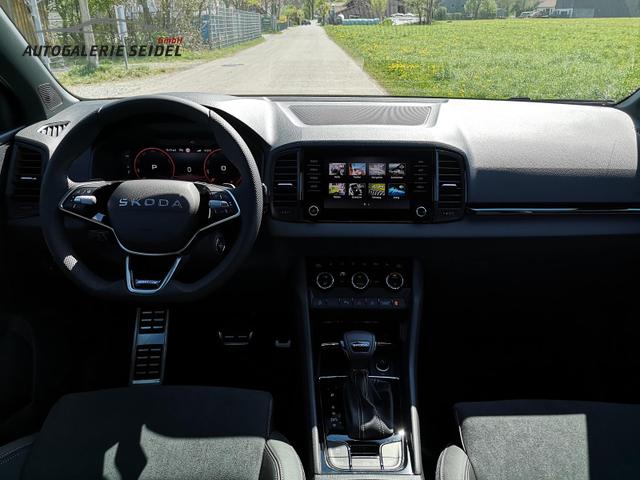 Skoda Karoq Sportline 2.0TDI DSG 4x4 AHK Matrix Pano Sound Leder 19 Zoll 