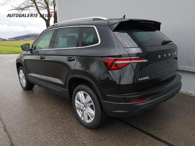 Skoda Karoq Selection 1.5 TSI DSG GV5 AHK 17 Ladeb 