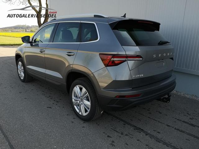 Skoda Karoq Selection 1.5 TSI DSG GV5 AHK 17 Ladeb 
