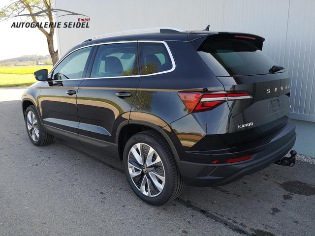 Skoda Karoq Selection 2.0 TDI DSG 4x4 GV5 AHK 18 Ladeb 