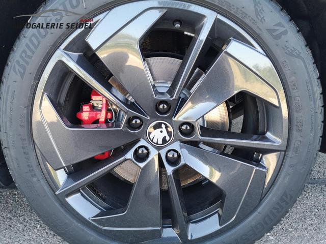 Skoda Octavia Combi 2.0 TSI 195 kW RS Kombi ABT 2.0TSI Pano Matrix Area AHK Sound GV5 