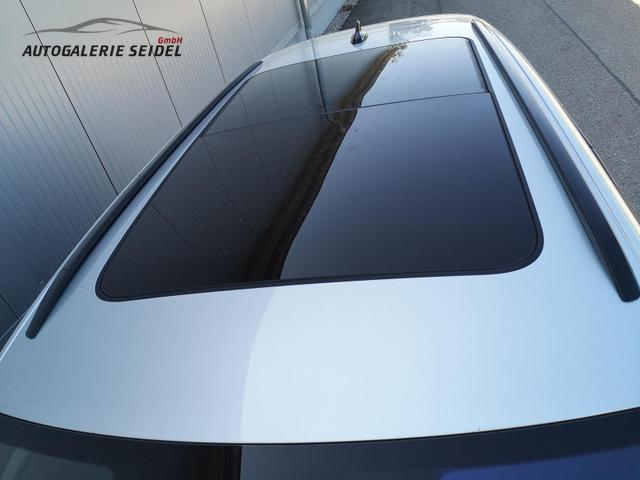 Skoda Octavia Combi 2.0 TSI 195 kW RS Kombi 2.0TSI Pano Matrix Area AHK Sound GV5 