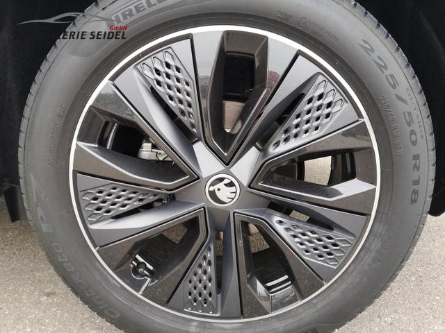 Skoda Karoq Sportline 2.0TDI DSG 4x4 AHK Matrix Navi ACC 
