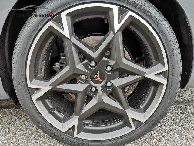 Cupra Leon Sportstourer 2.0 TSI 245 kW 4Drive VZ Kombi 2.0TSI DSG 4x4 AHK ABT GV5 Matrix el. Hk Pano Navi Sound 
