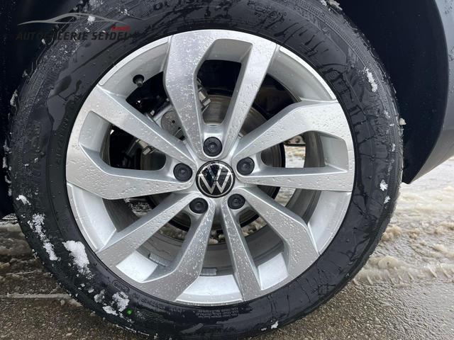 Volkswagen T-Roc Style 1.5TSI DSG ACC Sitzh. LED Alcantara 