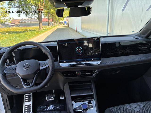 Volkswagen Tiguan 2.0 TDI 110 kW R-Line DSG Head Up Black 360 AHK 