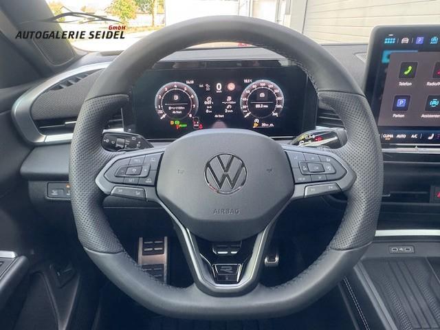 Volkswagen T-Roc 1.5 eTSI 110 kW R-Line Pano Black GV5 19 Zoll 