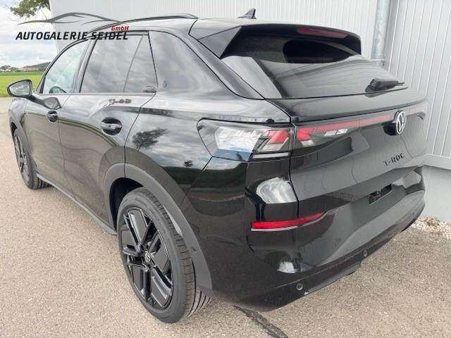 Volkswagen T-Roc 1.5 eTSI 110 kW R-Line Pano Black GV5 19 Zoll 