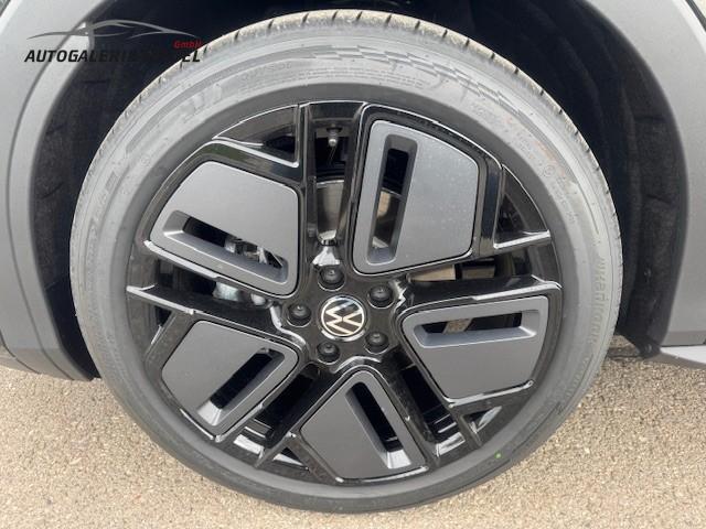 Volkswagen T-Roc 1.5 eTSI 110 kW R-Line Pano Black GV5 19 Zoll 