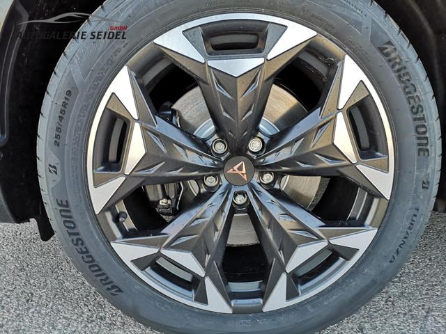 Cupra Terramar 2.0 TSI 195 kW 4Drive VZ 2.0TSI ABT AHK ACC el. Hk Pano 