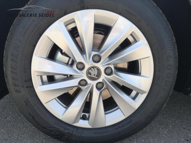 Skoda Octavia Combi 2.0 TDI 110 kW Selection Kombi DSG Navi PDC GV5 el. Hk 