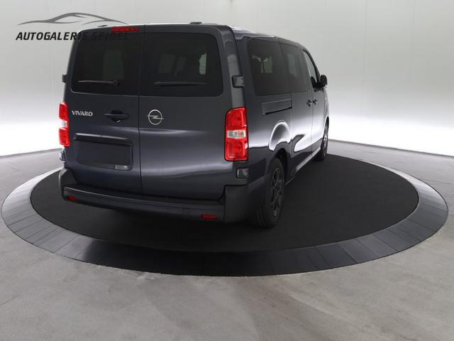 Opel Vivaro Kombi 9-Sitzer Lang 2.0 Diesel 8-Gang Automatikgetriebe 