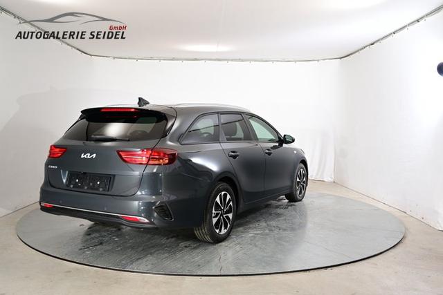 Kia Ceed Sportswagon Silver 1.5 T-GDI 6-Gang 