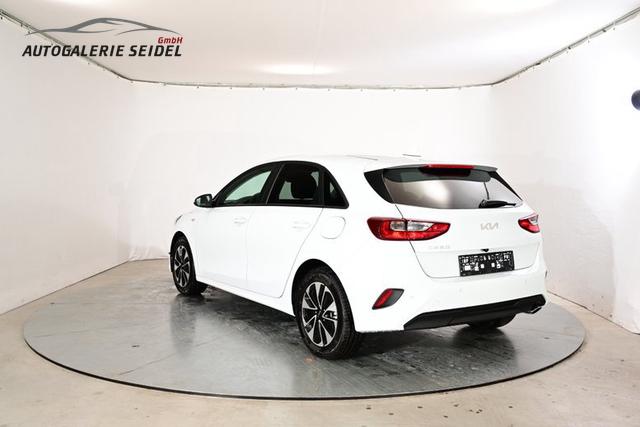 Kia Ceed Silver 1.5 T-GDI 6-Gang 