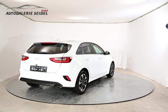 Kia Ceed Silver 1.5 T-GDI 6-Gang 