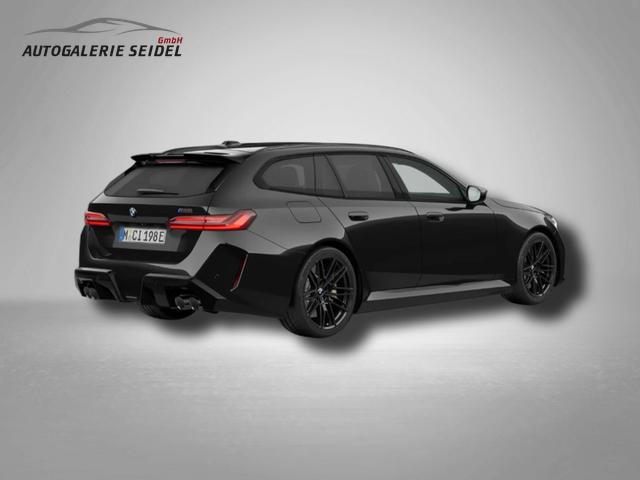 BMW M5 Touring 4.4 8-Gang Steptronic xDrive 