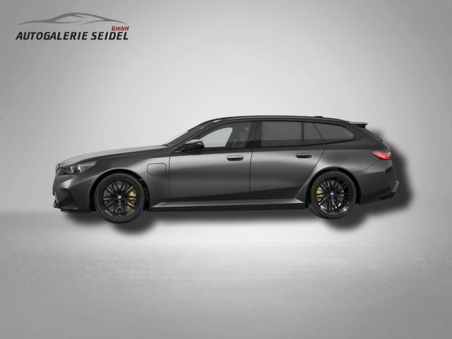 BMW M5 Touring 4.4 8-Gang Steptronic xDrive 