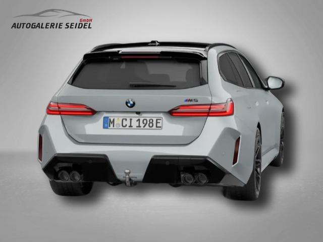 BMW M5 Touring 4.4 8-Gang Steptronic xDrive 