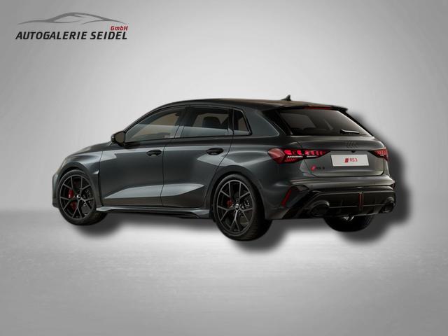 Audi RS3 Sportback 2.5 TFSI 7-Gang S tronic quattro 