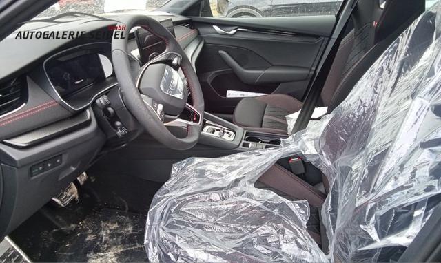 Skoda Octavia Combi RS 2.0 TSI 7-Gang-DSG 