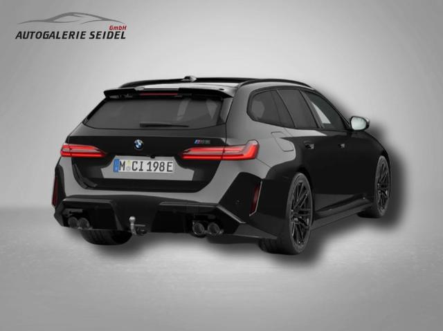 BMW M5 M 4.4 V8 Plug in Hybrid 8-Gang Steptronic 