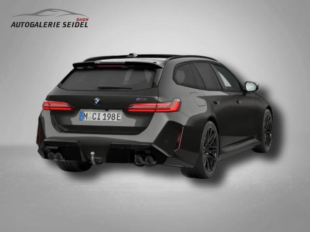 BMW M5 M 4.4 V8 Plug in Hybrid 8-Gang Steptronic 