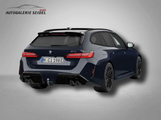 BMW M5 M 4.4 V8 Plug in Hybrid 8-Gang Steptronic 