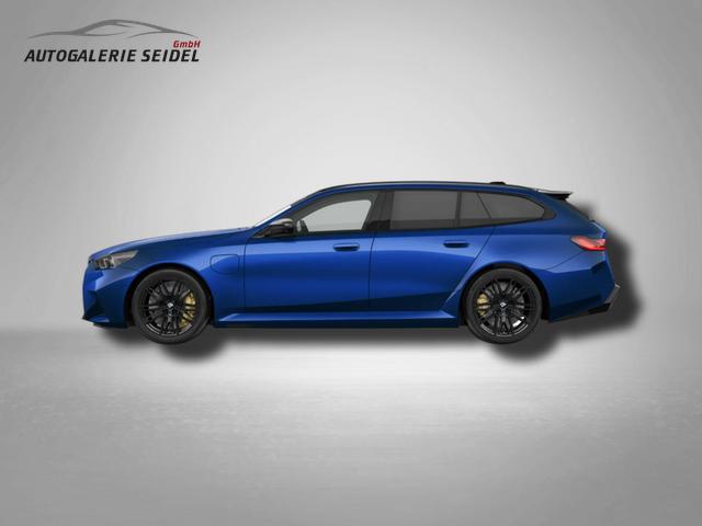 BMW M5 M 4.4 V8 Plug in Hybrid 8-Gang Steptronic 