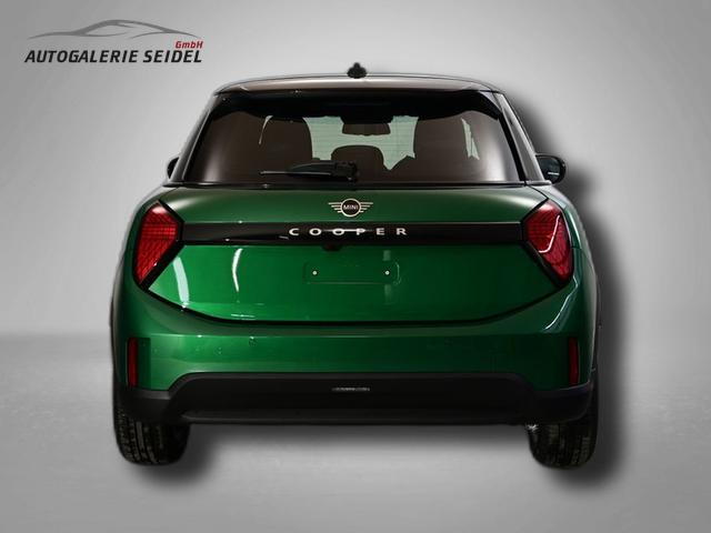 MINI Cooper C Essential Trim 1.5 7-Gang Steptronic 