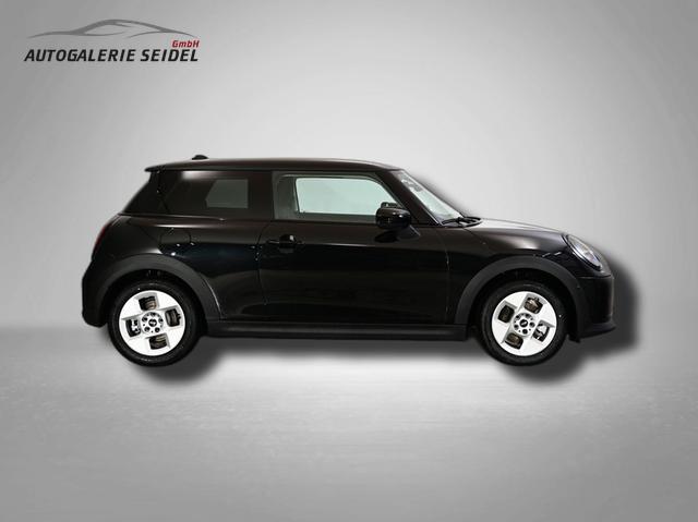 MINI Cooper C Essential Trim 1.5 7-Gang Steptronic 