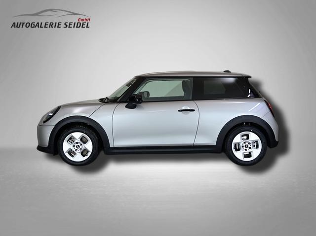 MINI Cooper C Essential Trim 1.5 7-Gang Steptronic 