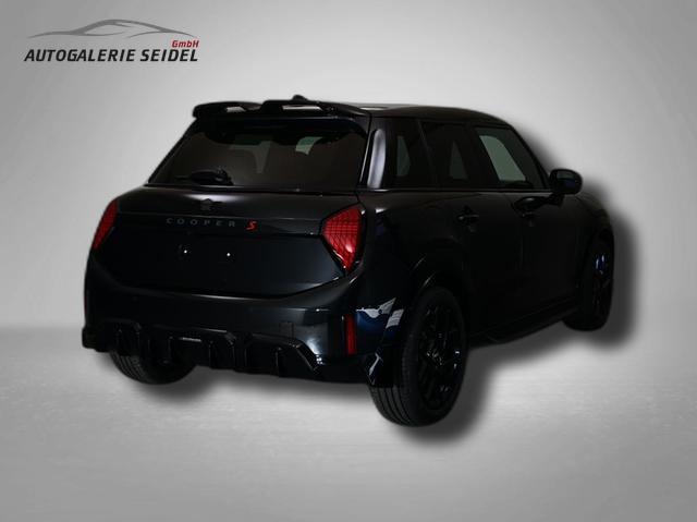 MINI Cooper S John Works Trim 2.0 7-Gang Steptronic 