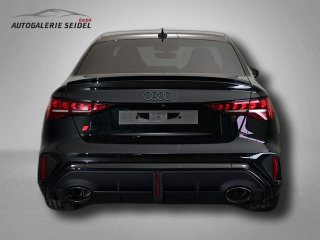 Audi RS3 2.5 TFSI 7-Gang S tronic quattro 