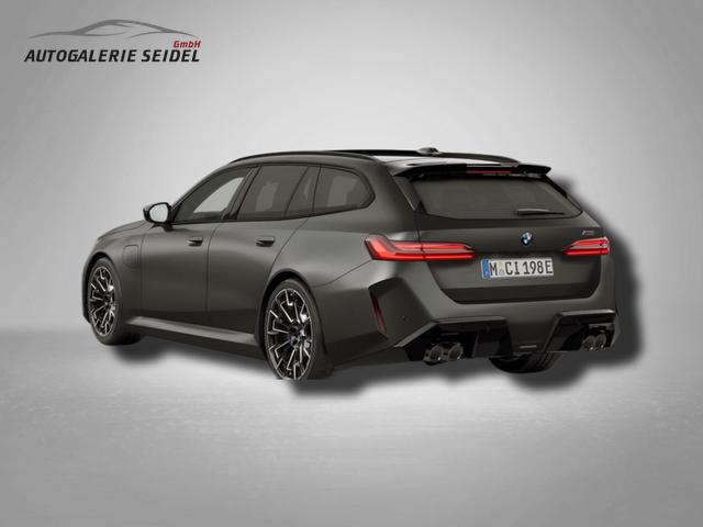 BMW M5 Touring 4.4 8-Gang Steptronic xDrive 