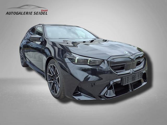 BMW M5 Touring 4.4 8-Gang Steptronic xDrive 