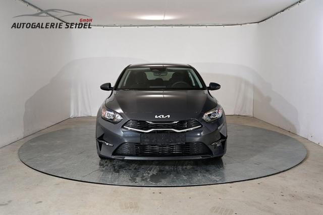 Kia Ceed Silver 1.5 T-GDI 6-Gang 