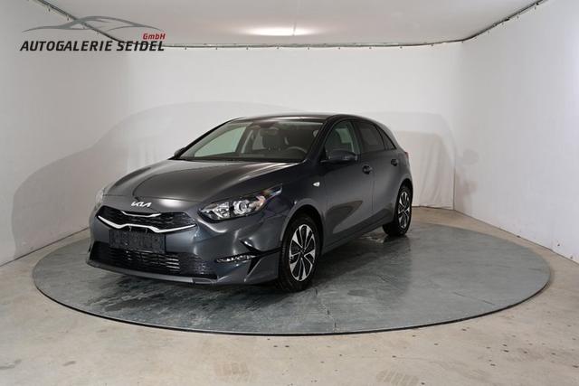 Kia Ceed Silver 1.5 T-GDI 6-Gang 