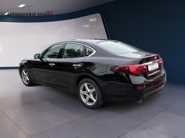 Infiniti Q70 2.2d Mercedes Motor 