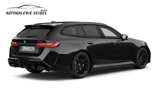 BMW M5 Touring 4.4 8-Gang Steptronic xDrive 