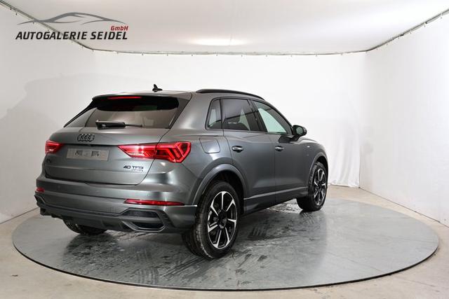 Audi Q3 S line 40 TFSI 2.0 7-Gang tronic quattro 