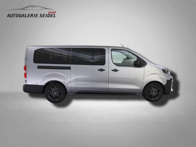 Opel Vivaro Kombi 9-Sitzer Lang 2.0 Diesel 8-Gang Automatikgetriebe 